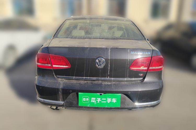 Used Volkswagen Magotan 2012 Revised Version 1.8TSI Leading Edition Rear