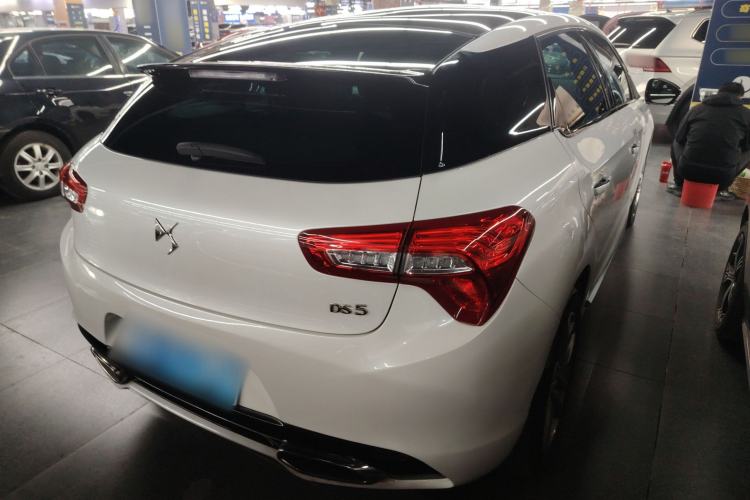 Used DS 5 2014 1.6T Luxury Edition THP160 Rear Right 45 Deg