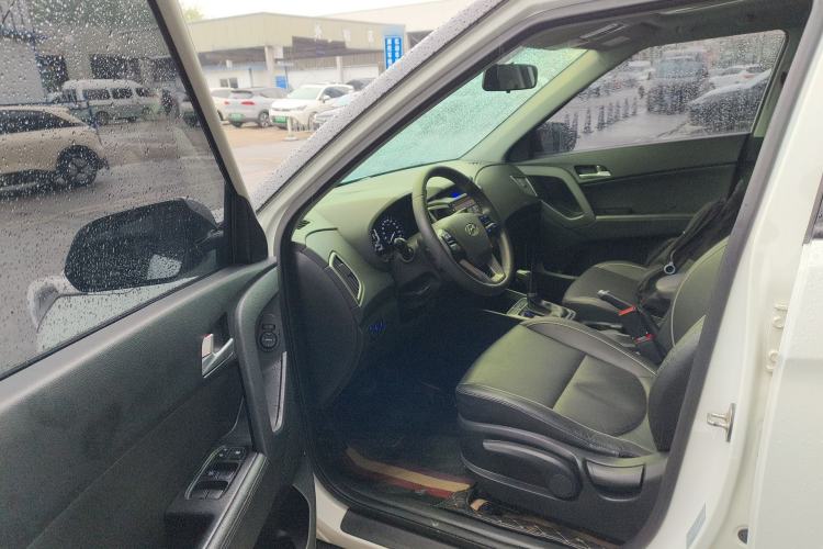 Used Hyundai ix25 2015 1.6L Automatic Two-Wheel Drive Smart GLS Trim Driver Seat