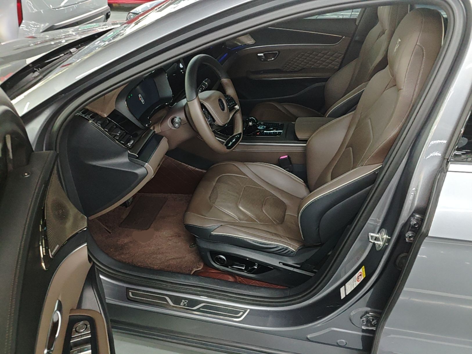 BYD Han 2022 DM-i 121KM Luxury Model — снимка 18