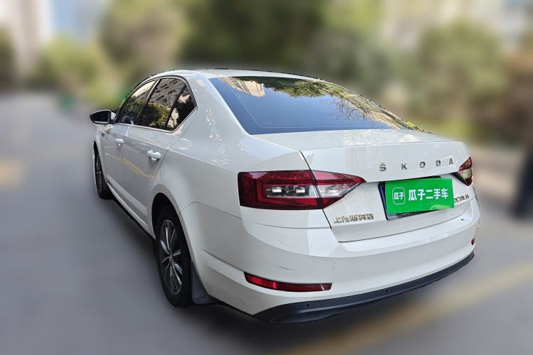 Used Skoda Octavia 2019 1.5L Automatic SmartDrive Comfort Edition China VI Standard Rear Left 45 Deg