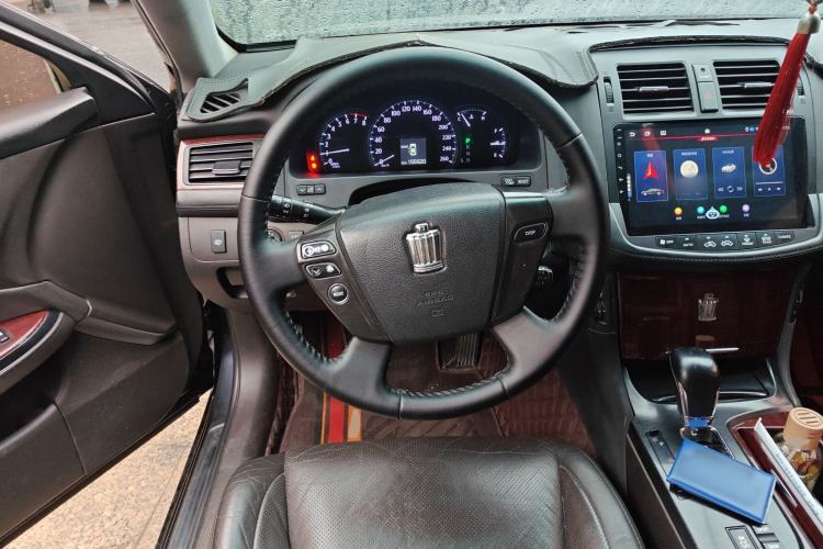 Used Toyota Crown 2011 2.5L Royal Special Edition with Leather and Sunroof