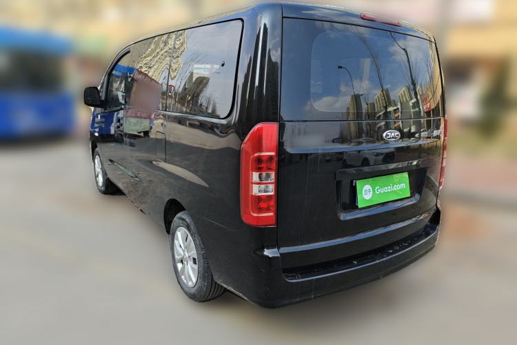 Used JAC Refine M3 2022 1.8L 7-seat Standard Edition