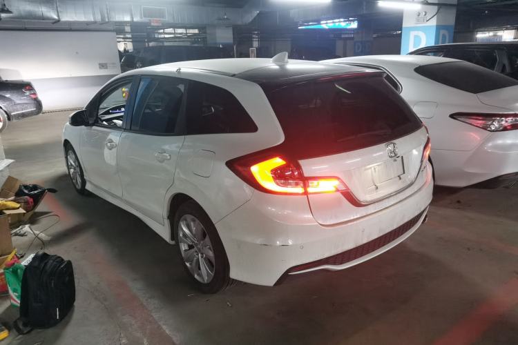 Used Honda Jade 2017 1.8L automatic Comfort version 5 seats
