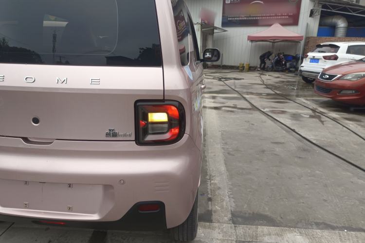 Used Geely Galaxy Panda 2023 Panda Mini 200km Endurance Bear
