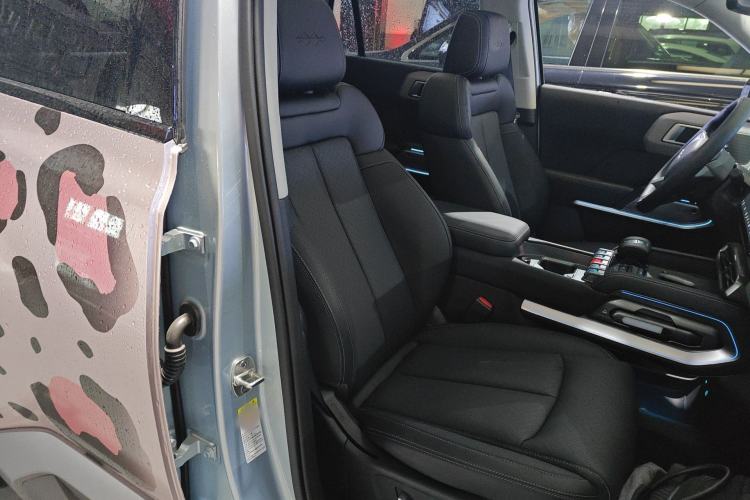 Used Formula Leopard Titanium 3 2025 501 km Range Rear-Wheel Drive Intelligent Driving Max Edition Right Front Seat