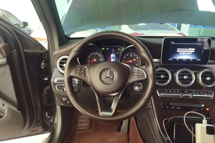 Used Mercedes-Benz GLC 2019 GLC 260 L 4MATIC Dynamic Model
