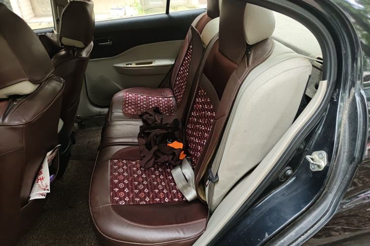 Used Bestune B50 2011 1.6L automatic with sunroof
