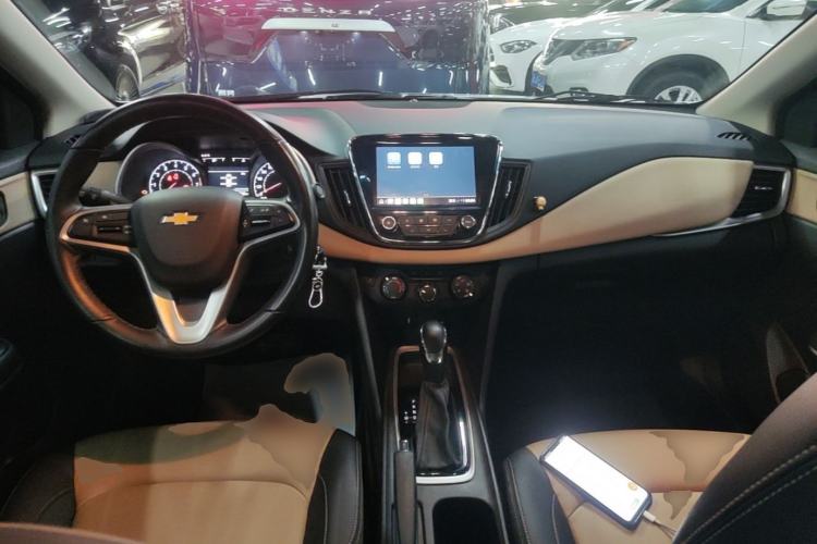 Used Chevrolet Monza 2021 320 Automatic Enjoyment Sunroof Edition Center Console