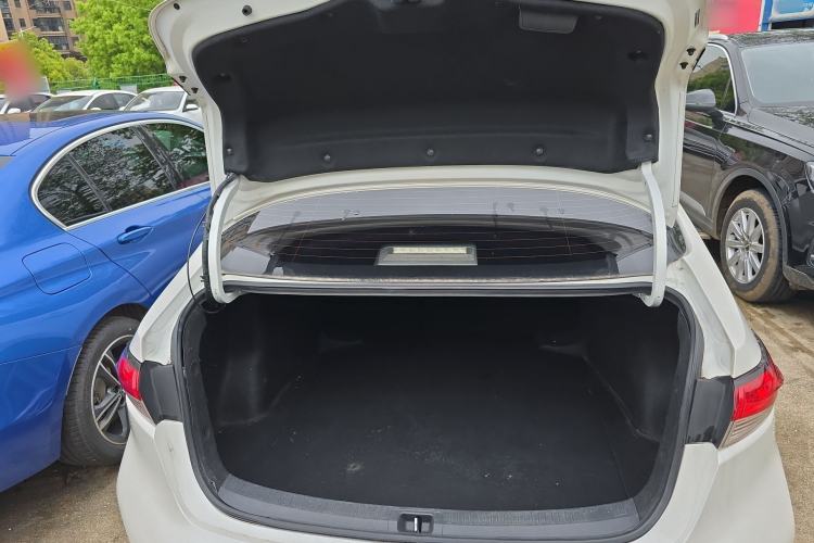 Used Toyota Levin 2019 185T CVT Luxury Edition China V Standard Trunk