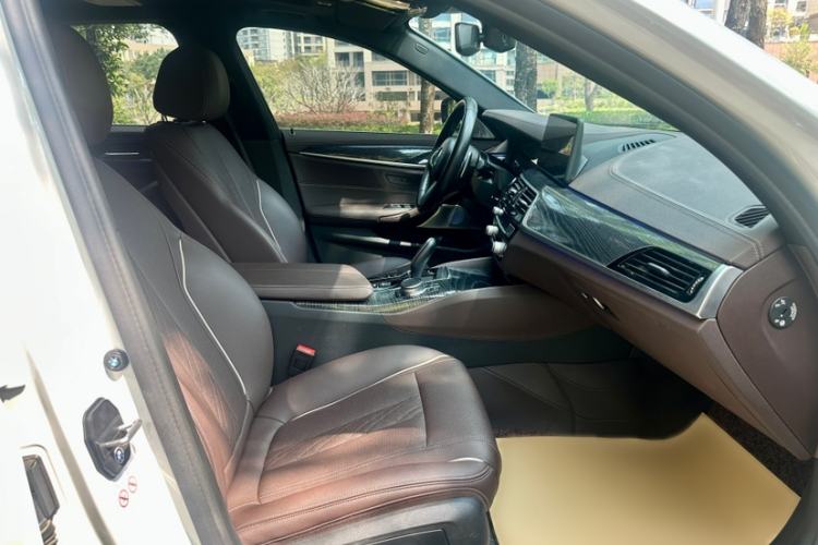 Used BMW 5 Series 2022 Restyled 530Li Leading Edition M Sport Package
