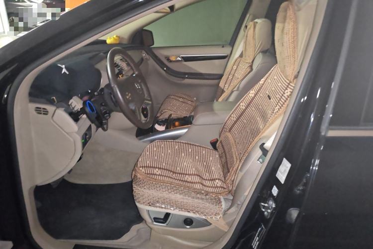 Used Mercedes-Benz R-Class 2017 R 320 4MATIC Business Edition Prestige Model