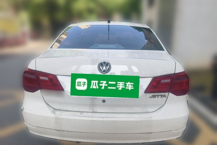 Used Volkswagen Jetta 2013 1.6L Manual Comfort Model
