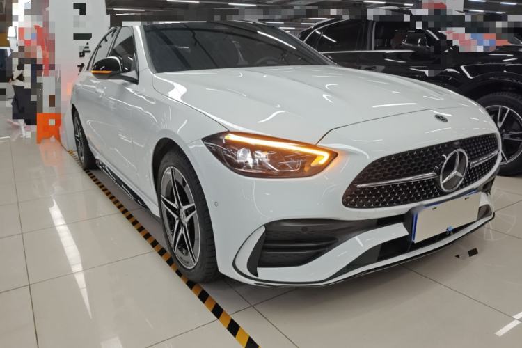 Used Mercedes-Benz C-Class 2024 Facelift C 260 L Night Edition Sport Version Front Right 45 Deg