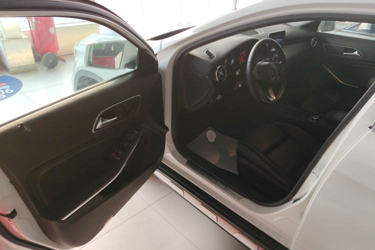 Used Mercedes-Benz GLA 2016 GLA 200 Fashion Model Driver Seat