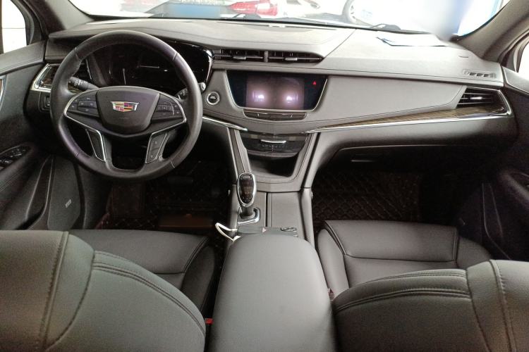 Used Cadillac XT5 2018 25T Tech Model
