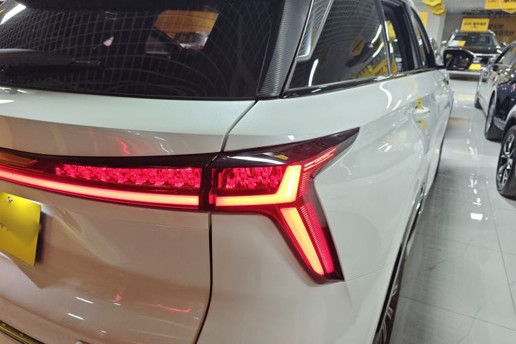 Used CHANGAN CS75 PLUS 2023 3rd Generation 1.5T Automatic Pilot Model
