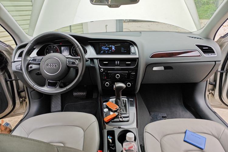 Used Audi A4L 2016 35 TFSI Automatic Comfort Model Center Console