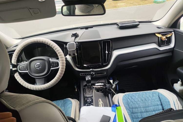 Used Volvo XC60 2019 T5 4x4 Smart Edition China V Standard Interior 2