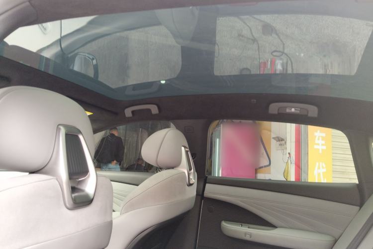 Used Nissan N7 2025 625 Max Headliner