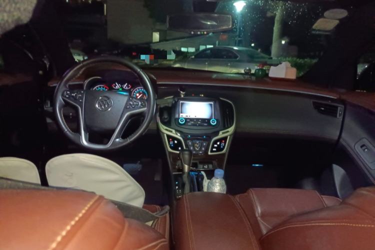 Used Buick LaCrosse 2013 2.4L SIDI Elite Comfort Version Center Console