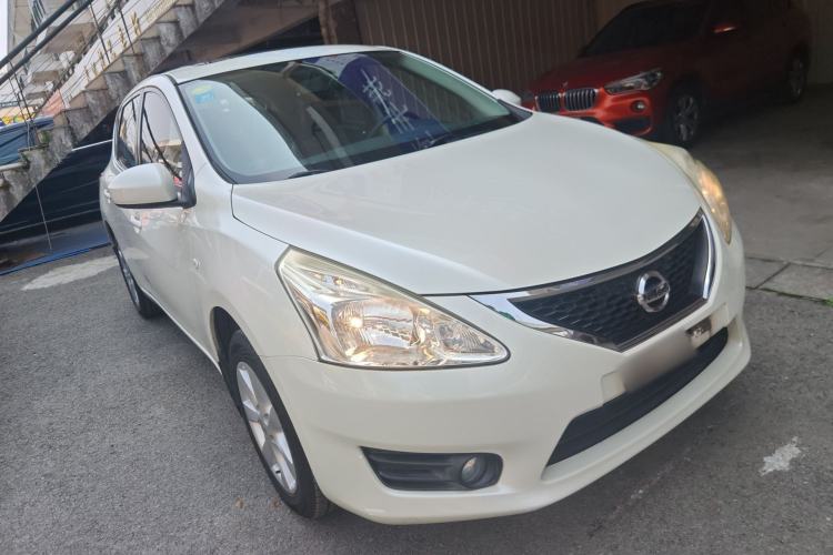 Used Nissan Tiida 2014 1.6L CVT Cool Cafe Edition
