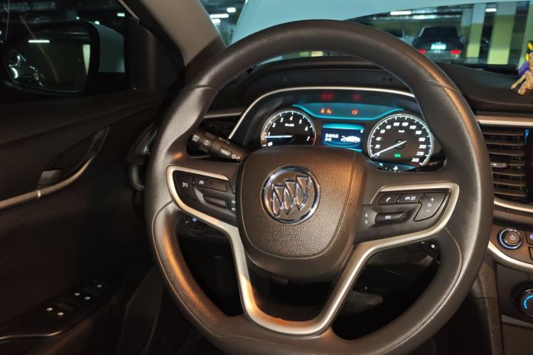 Used Buick GT 2021 Revised Version Flagship 1.5L Automatic Elite Edition Steering Wheel
