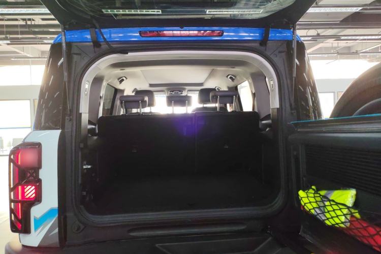 Used BAIC Off-Road BJ40 Electric Drive 2025 Advanced Edition Trunk