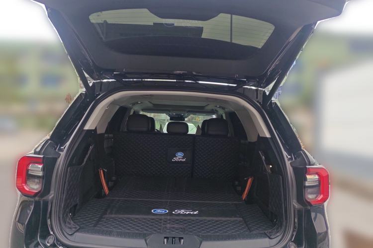 Used Ford Explorer 2024 2.3T EcoBoost Four-Wheel Drive Titanium Edition 7 Seats Trunk