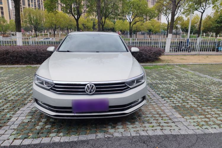 Used Volkswagen Magotan 2019 330TSI DSG Leading Model China VI Standard