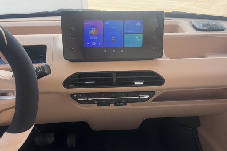 Used Geely Galaxy Panda 2024 Panda Mini 200km Endurance Bear Audio And AC Panel