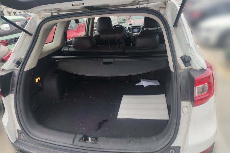 Used CHANGAN CS75 2014 1.8T Automatic Elite Model China IV Standard Trunk