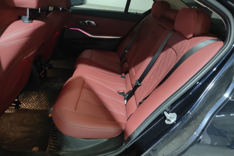 Used BMW 3 Series 2025 330Li M Sport Shadowline Package Left Rear Seat