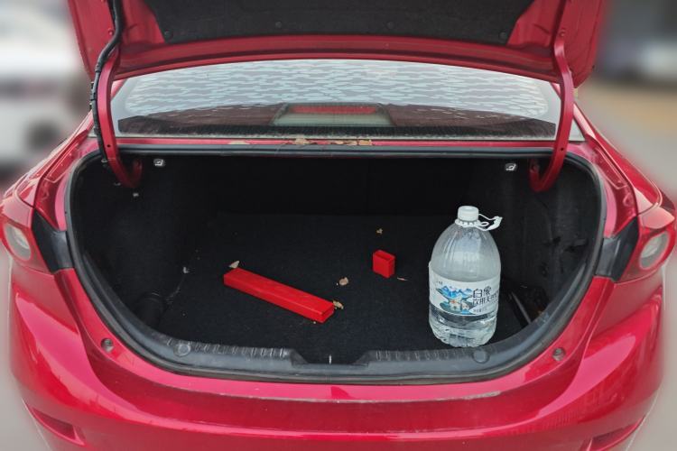 Used Mazda 3 Axela 2016 Sedan 1.5L Manual Comfort Model
