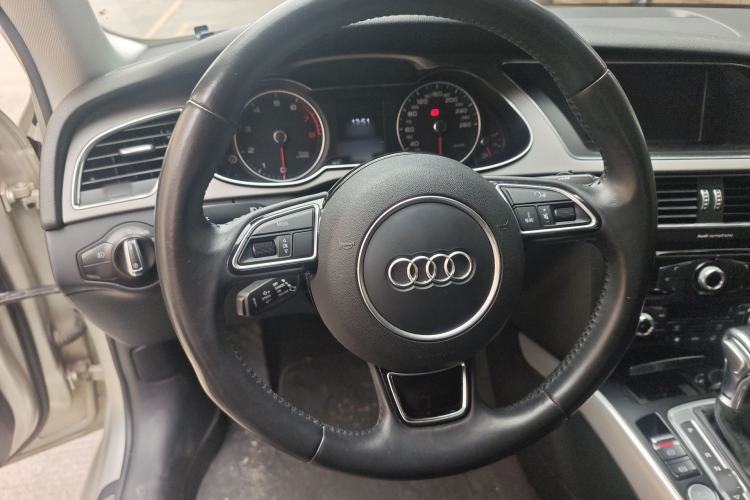 Used Audi A4L 2016 35 TFSI Collector's Edition Automatic Standard Model
