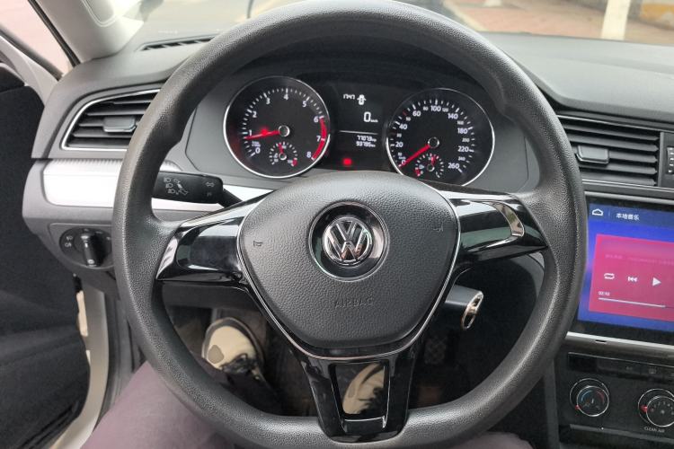 Used Volkswagen Lamando 2017 230TSI Manual Trend Edition
