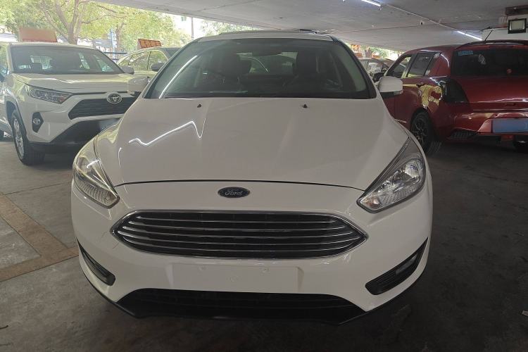 Used Ford Focus 2018 Sedan Classic 1.6L Automatic Trendy SmartDrive Edition