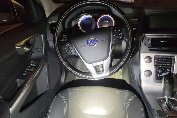 Used Volvo V60 2012 T6 AWD Sport Edition