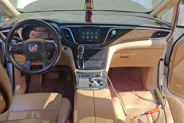 Used Buick GL8 2018 ES 28T Flagship Model China VI Standard