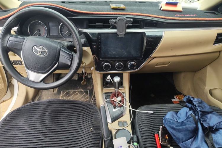 Used Toyota Corolla 2017 1.2T CVT GL-i Center Console