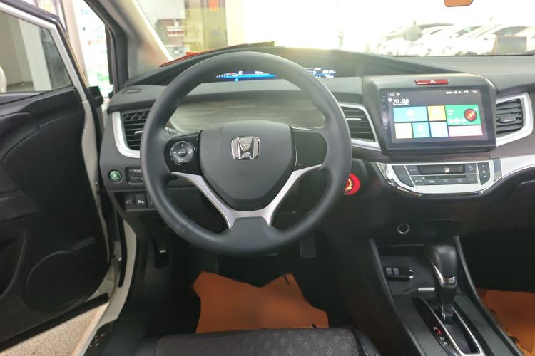 Used Honda Jade 2017 1.8L automatic Comfort version 5 seats Steering Wheel