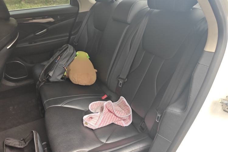 Used Geely Auto Emgrand GT 2015 2.4L Comfort Model
