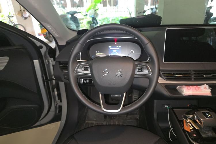 Used Hongqi E-QM5 2023 620km PLUS
