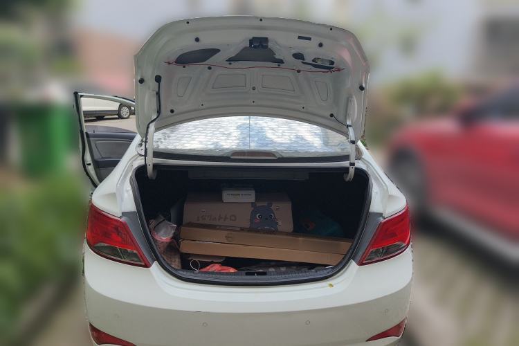 Used Hyundai Verna (older generation) 2014 1.4L Automatic Smart GLS Trunk