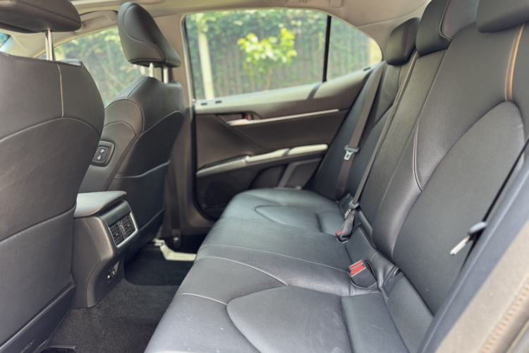 Used Toyota Camry 2021 2.0G Luxury Edition