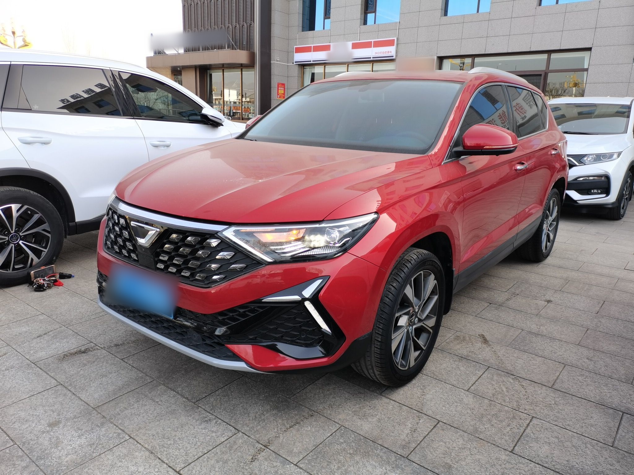 Под передней частью автомобиля