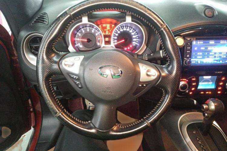 Used Infiniti ESQ 2014 1.6L Spontaneous Edition