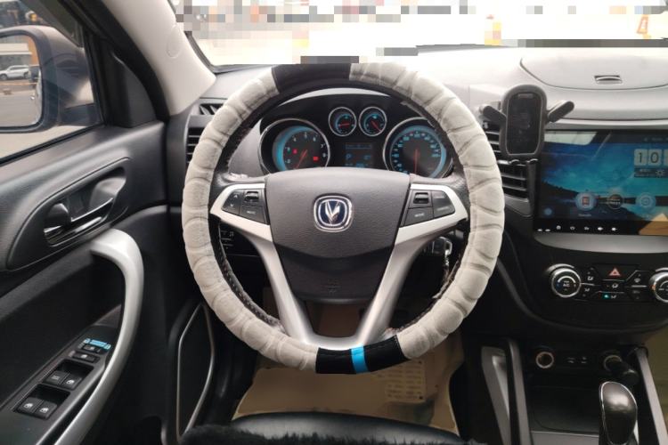 Used CHANGAN CS35 2015 1.6L Automatic Luxury Model China IV Standard Steering Wheel