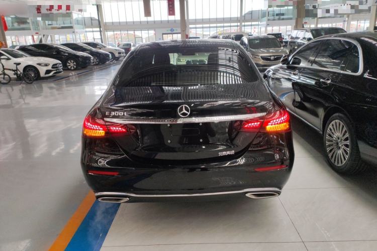 Used Mercedes-Benz E-Class 2022 Second Facelift E 300 L Fashion Edition
