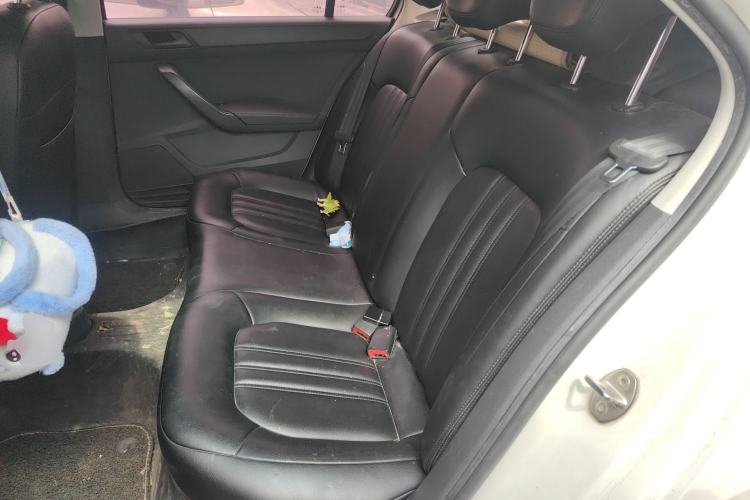 Used Volkswagen Santana 2016 1.6L Manual Fashion Edition